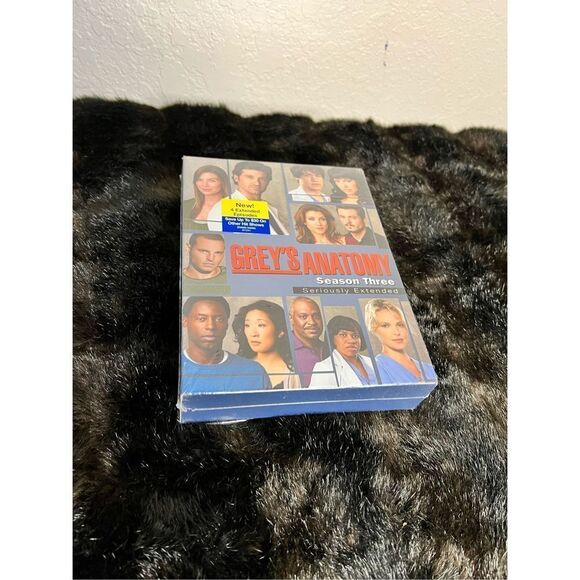 NEW! SEALED! Grey's Anatomy - Season Three 3 (DVD, 2007, 7-Disc Set) - Picture 1 of 3